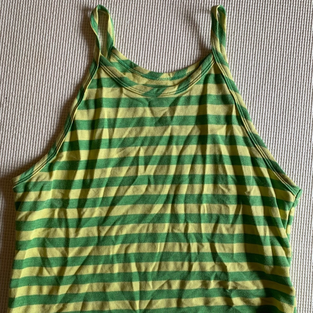 Green/yellow crop top